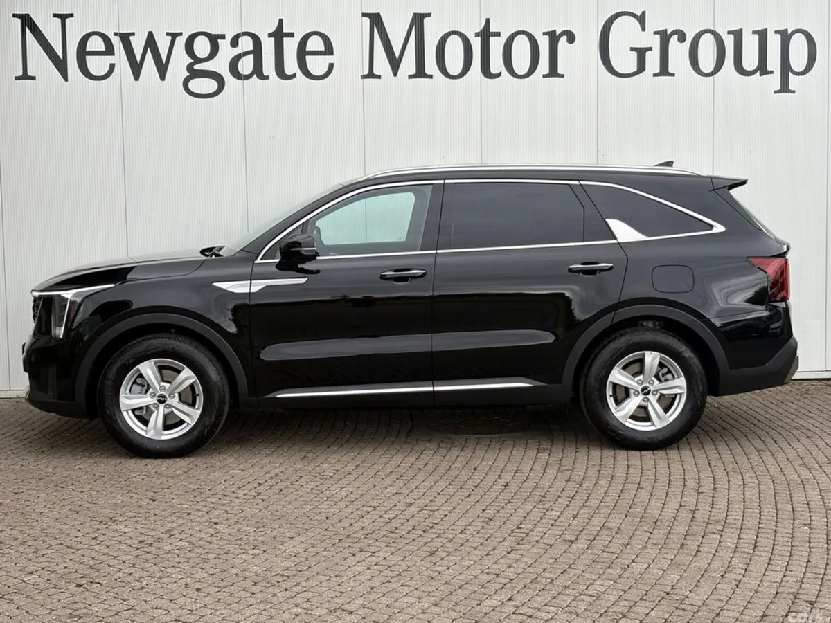 Kia Sorento Van, Diesel, 2027, Black