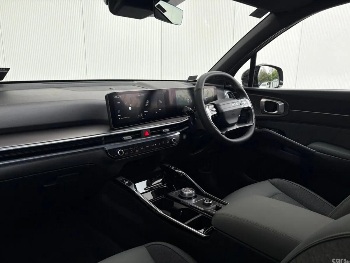 Kia Sorento Van, Diesel, 2027, Black