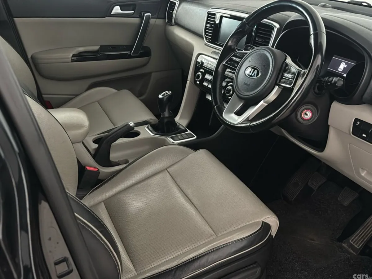 Kia Sportage MPV, Diesel, 2020, Black