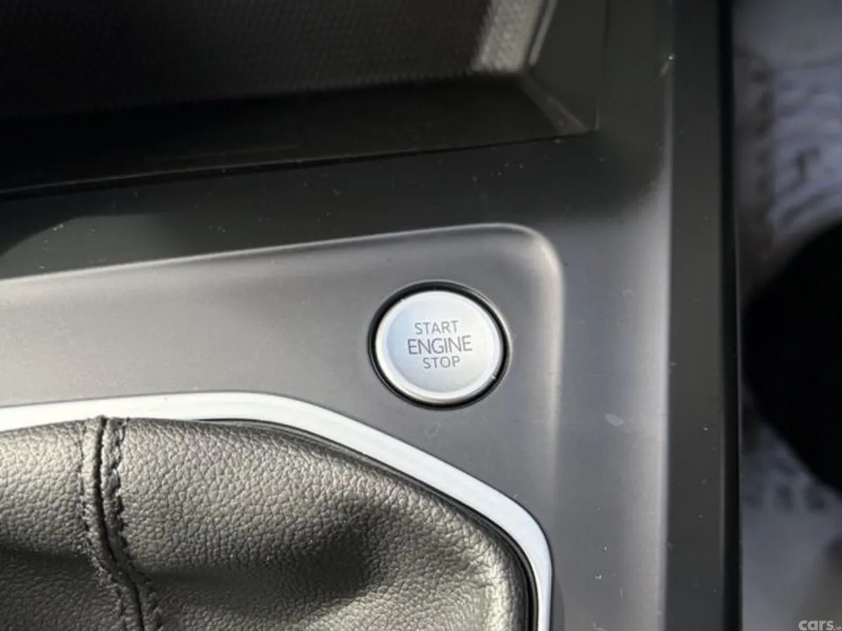 Volkswagen Golf Hatchback, Diesel, 2022, Grey