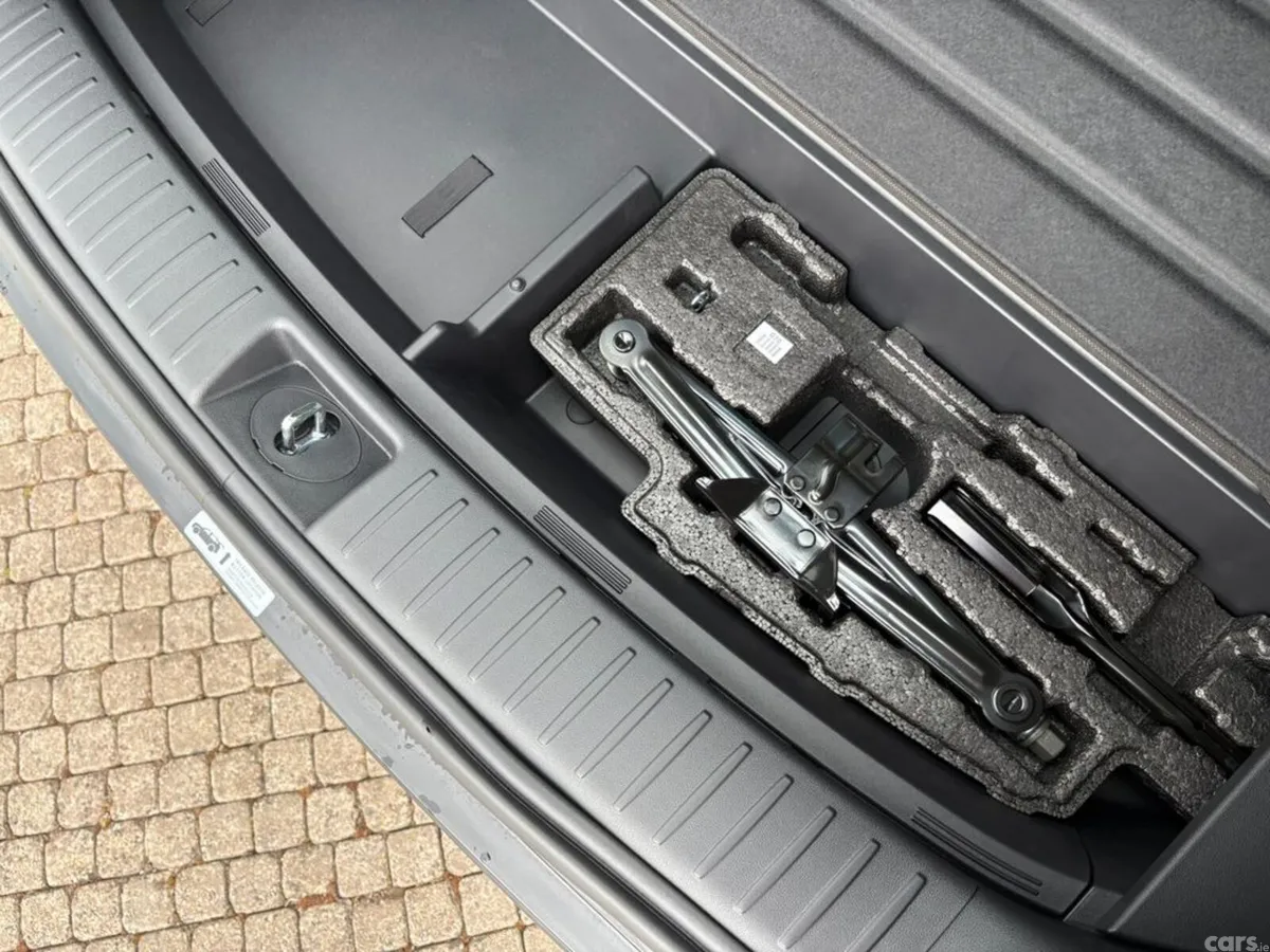 Kia Sorento Van, Diesel, 2027, Black