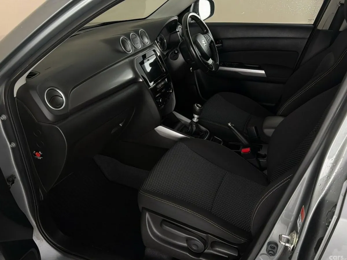 Suzuki Vitara SUV, Petrol, 2024, Grey