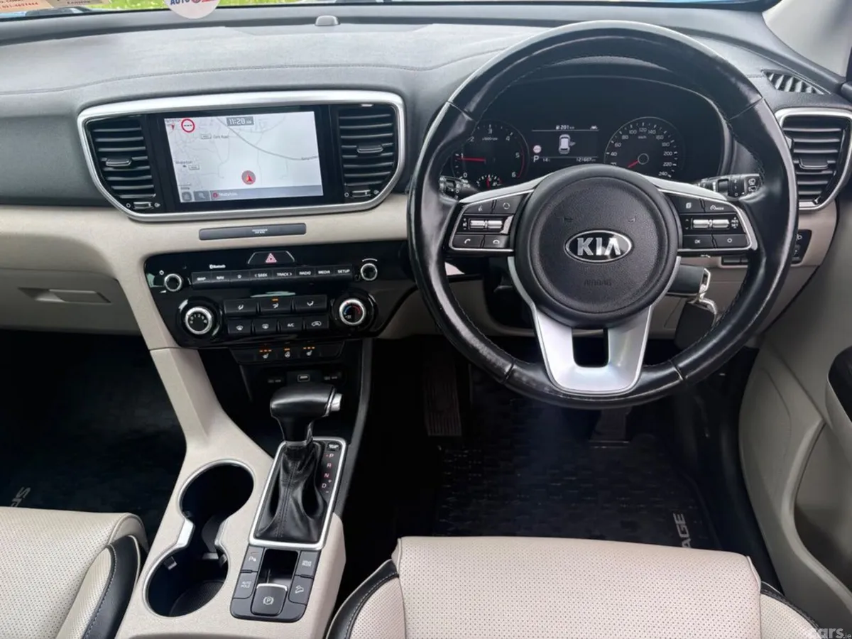 Kia Sportage SUV, Diesel Hybrid, 2021, Blue