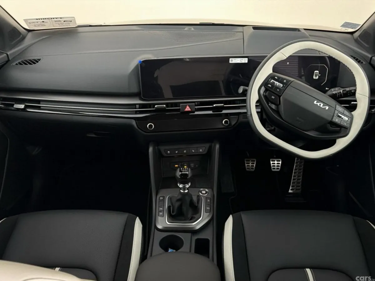 Kia Sportage SUV, Diesel Hybrid, 2026, Red