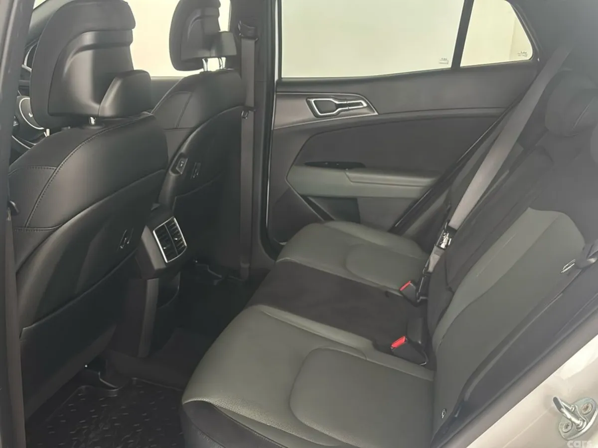 Kia Sportage MPV, Petrol Plug-in Hybrid, 2025, White