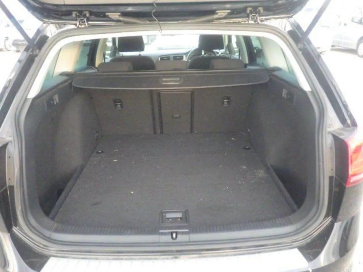 Volkswagen Golf Estate, Petrol, 2016, Black