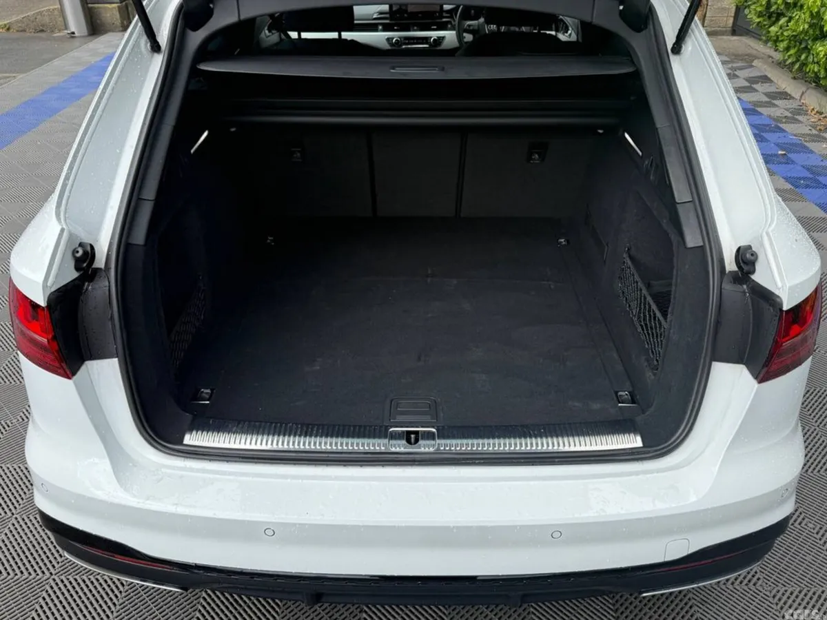 Audi A4 Estate, Diesel, 2023, White