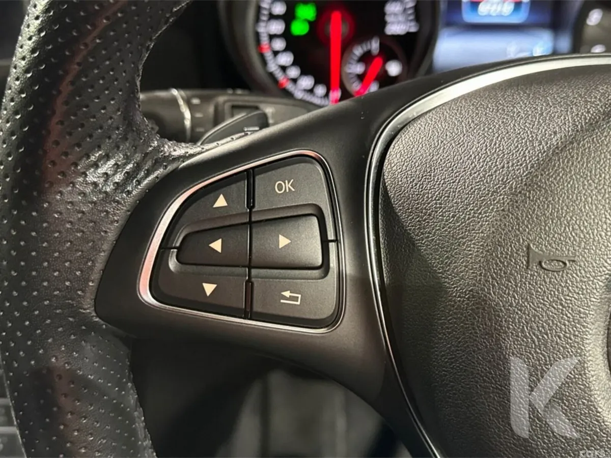 Mercedes-Benz GLA SUV, Petrol, 2019, Silver