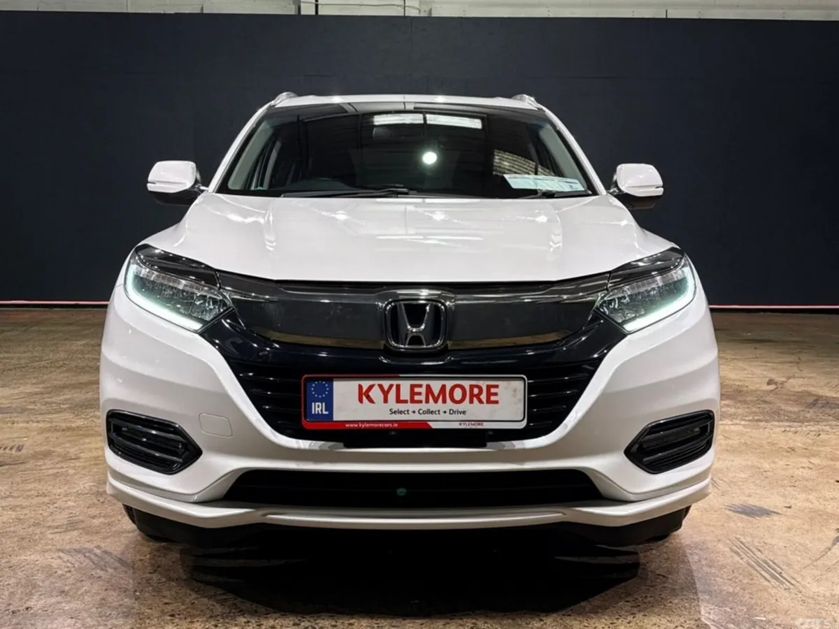 Honda Vezel SUV, Petrol Hybrid, 2021, White