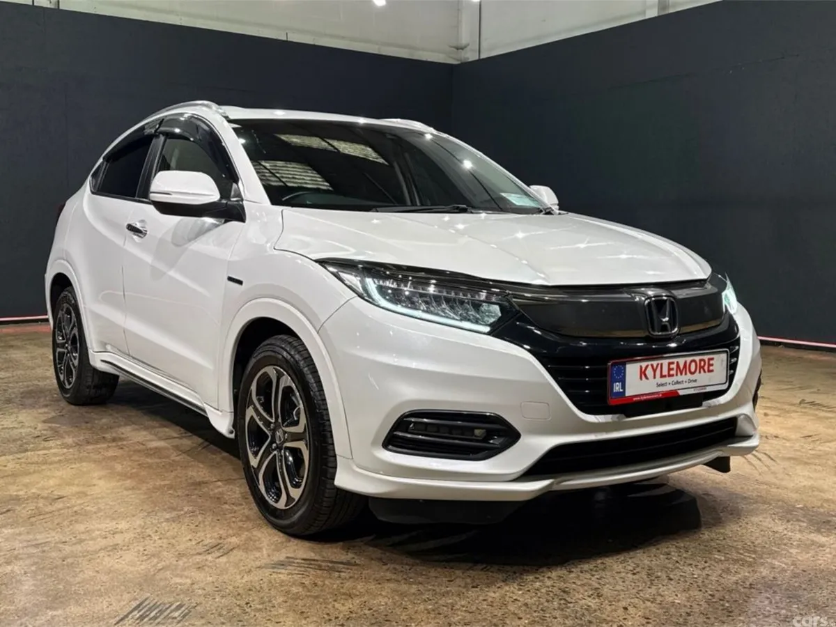 Honda Vezel SUV, Petrol Hybrid, 2021, White