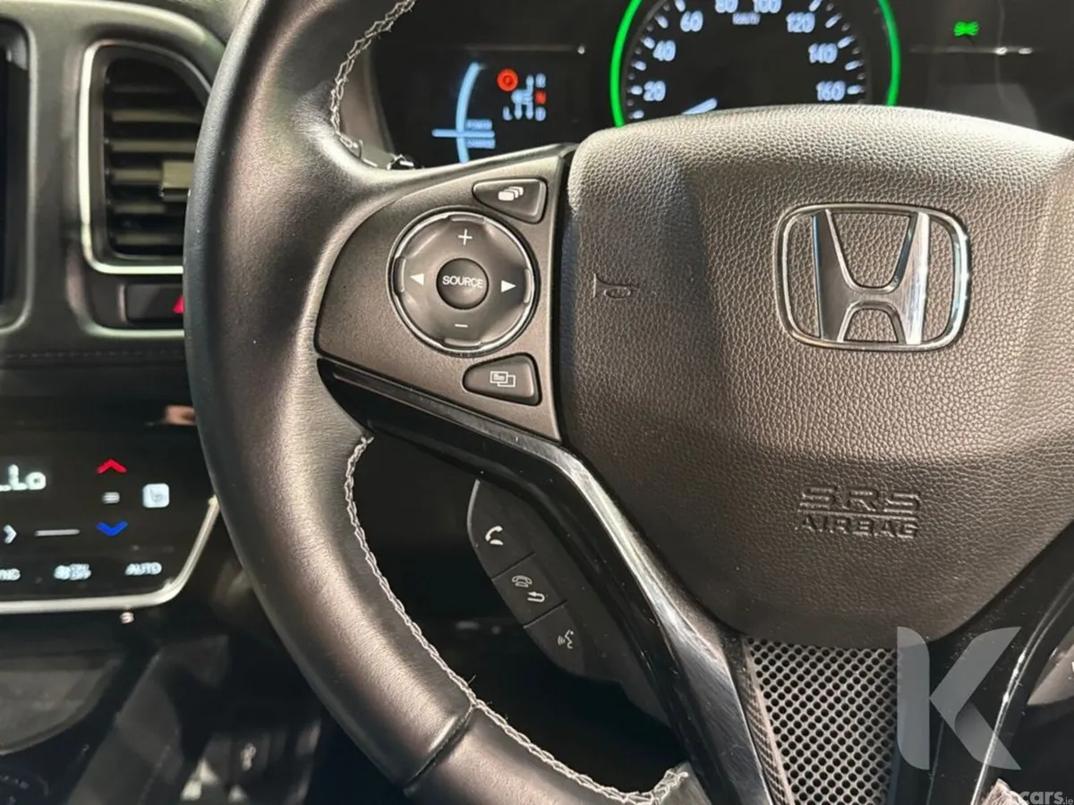 Honda Vezel SUV, Petrol Hybrid, 2021, White
