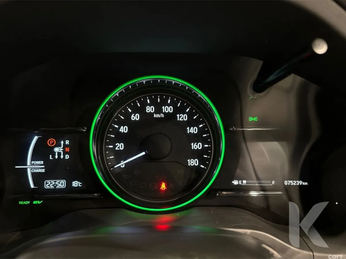 Honda Vezel SUV, Petrol Hybrid, 2021, White