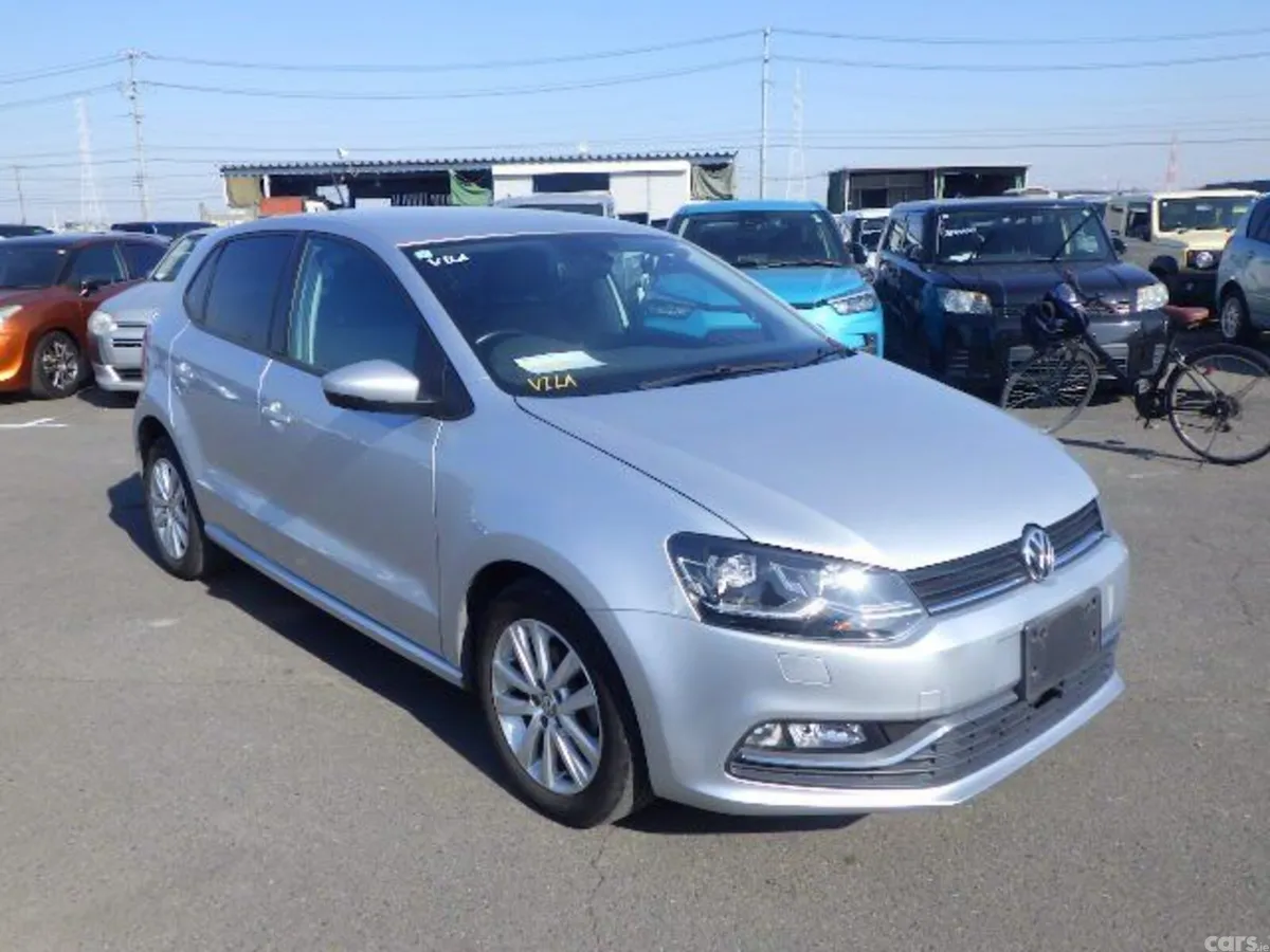 Volkswagen Polo Hatchback, Petrol, 2017, Silver