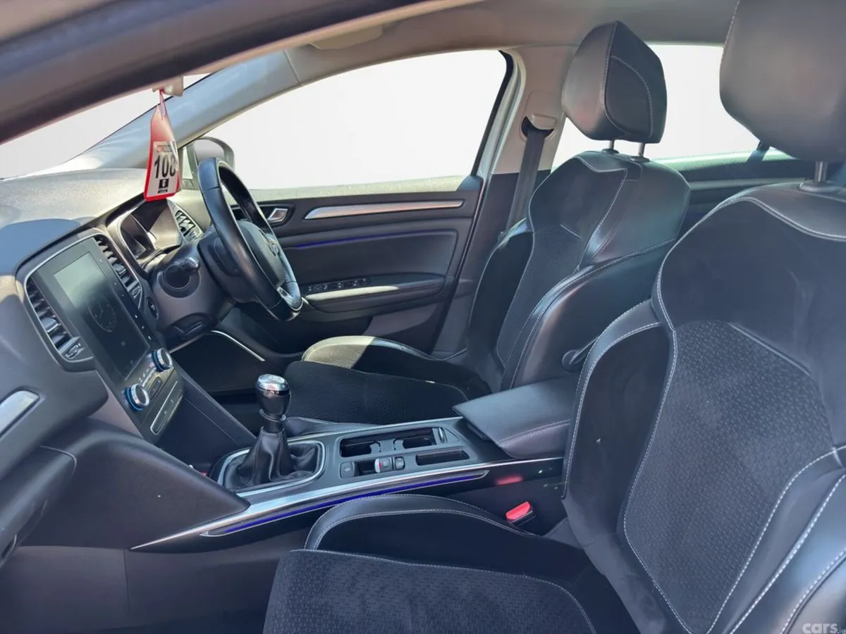 Renault Megane Estate, Diesel, 2018, Grey
