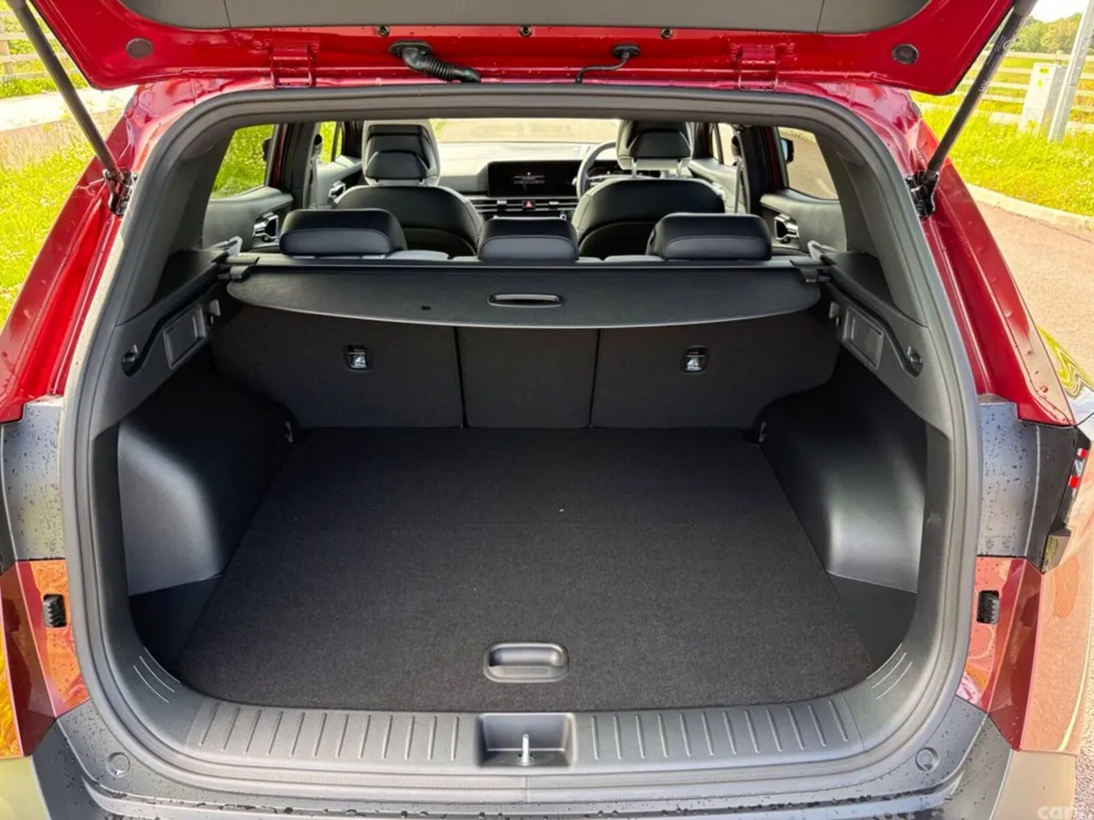 Kia Sportage SUV, Petrol Hybrid, 2027, Red