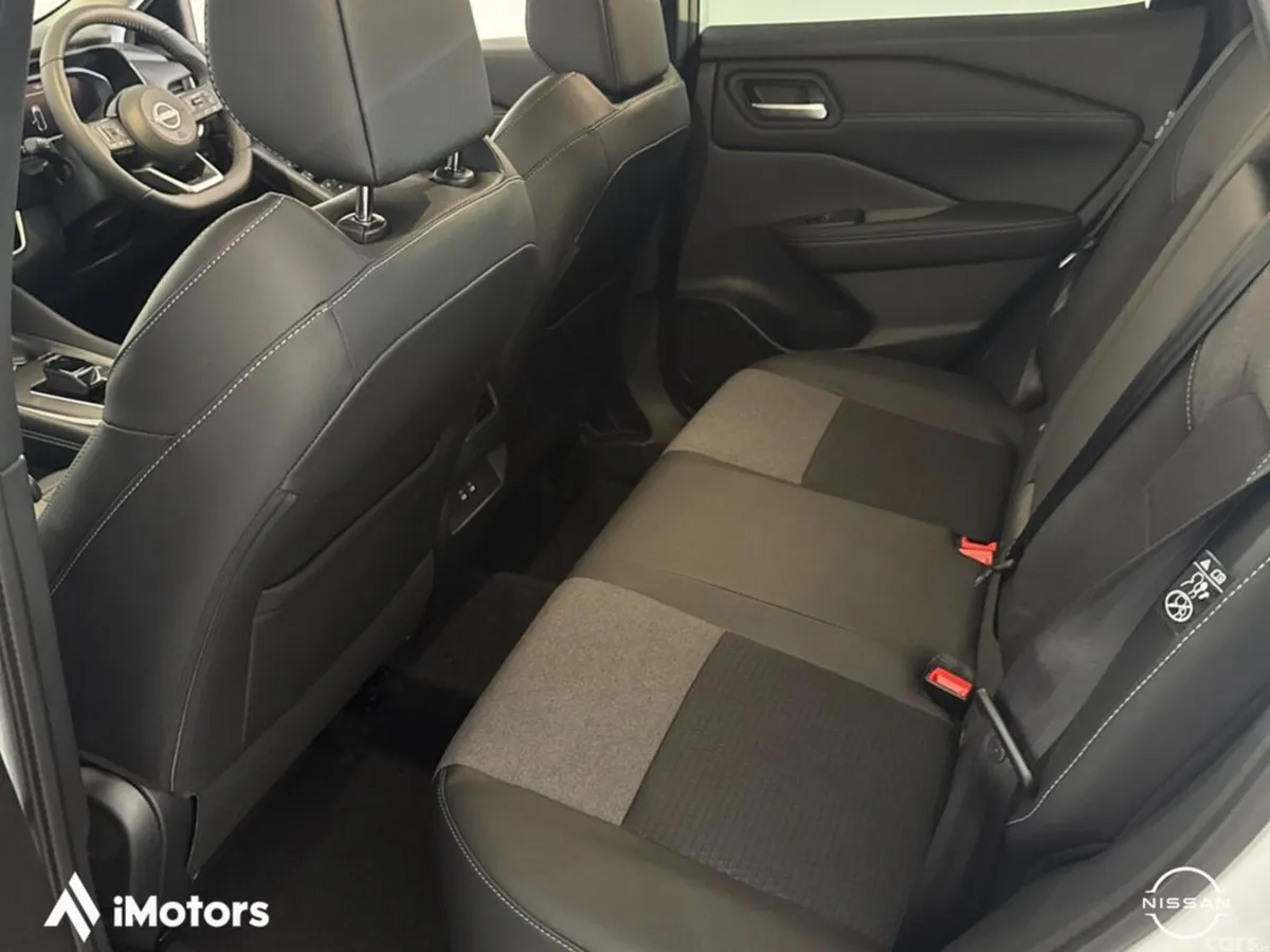 Nissan Qashqai SUV, Petrol Hybrid, 2027, White
