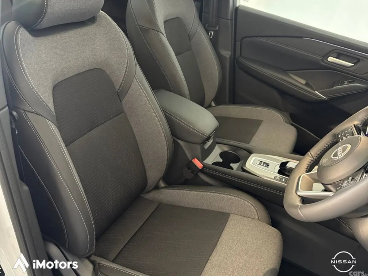 Nissan Qashqai SUV, Petrol Hybrid, 2027, White