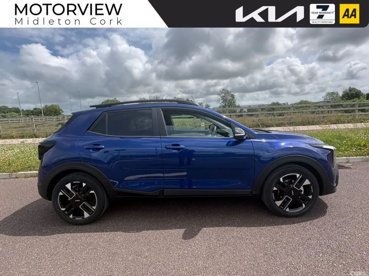 Kia Stonic Hatchback, Petrol, 2027, Blue