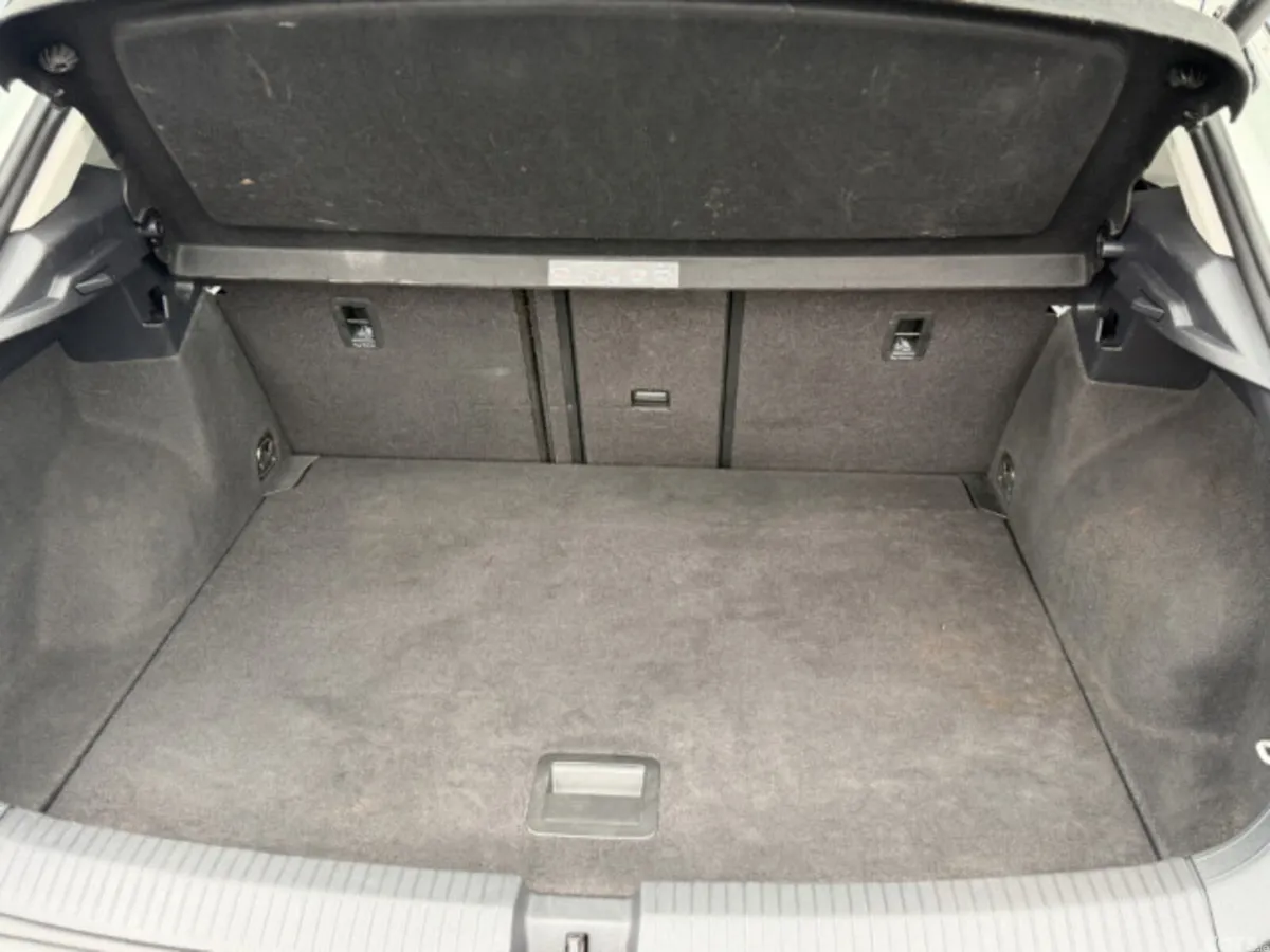 Volkswagen T-Roc Hatchback, Petrol, 2020, White