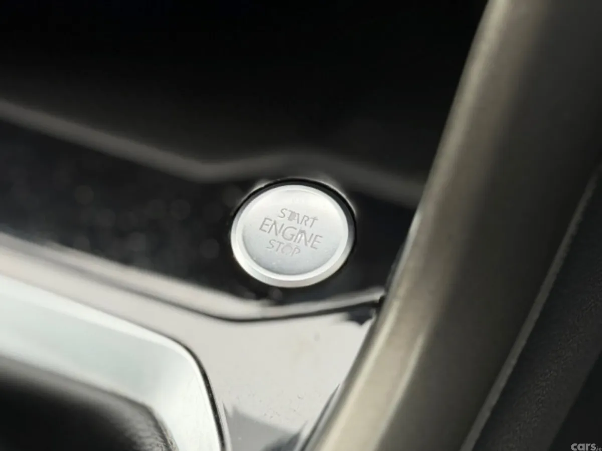 Volkswagen T-Roc Hatchback, Petrol, 2020, White