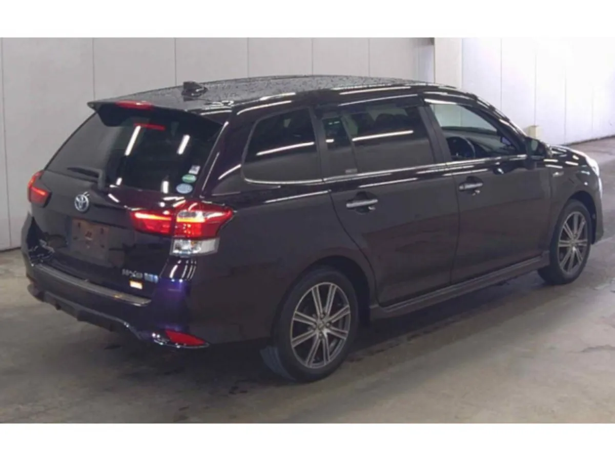 Toyota Corolla Estate, Petrol Hybrid, 2015, Blue