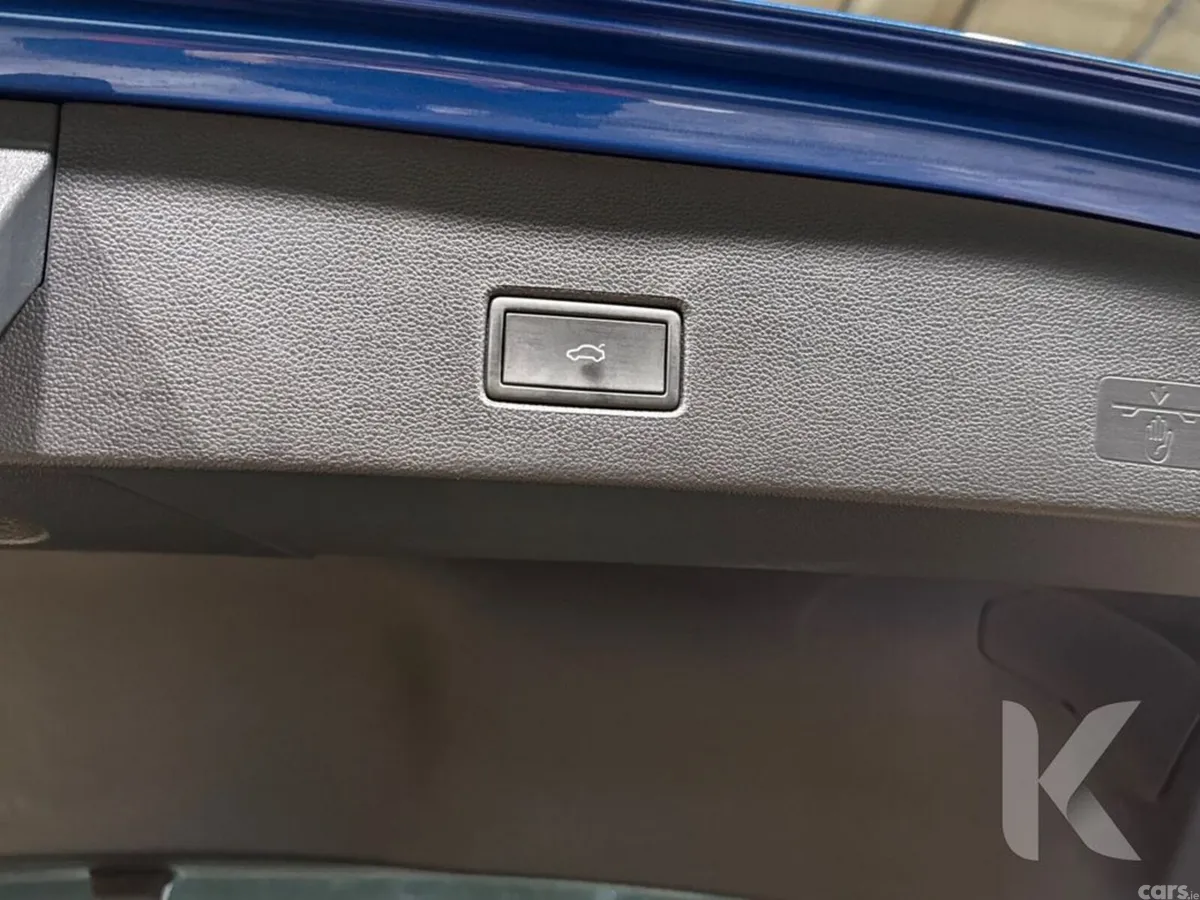 Volkswagen T-Roc SUV, Diesel, 2021, Blue