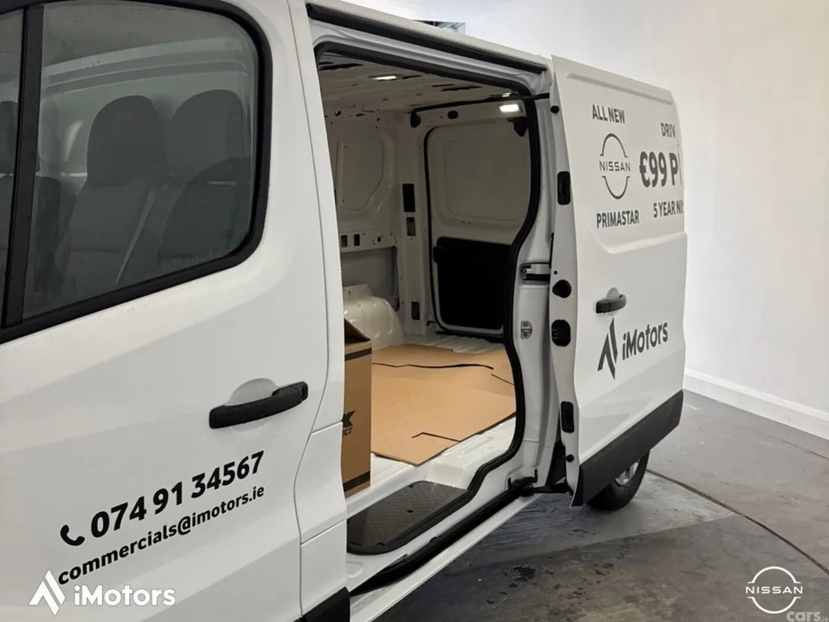 Nissan Primastar Van, Diesel, 2027, White