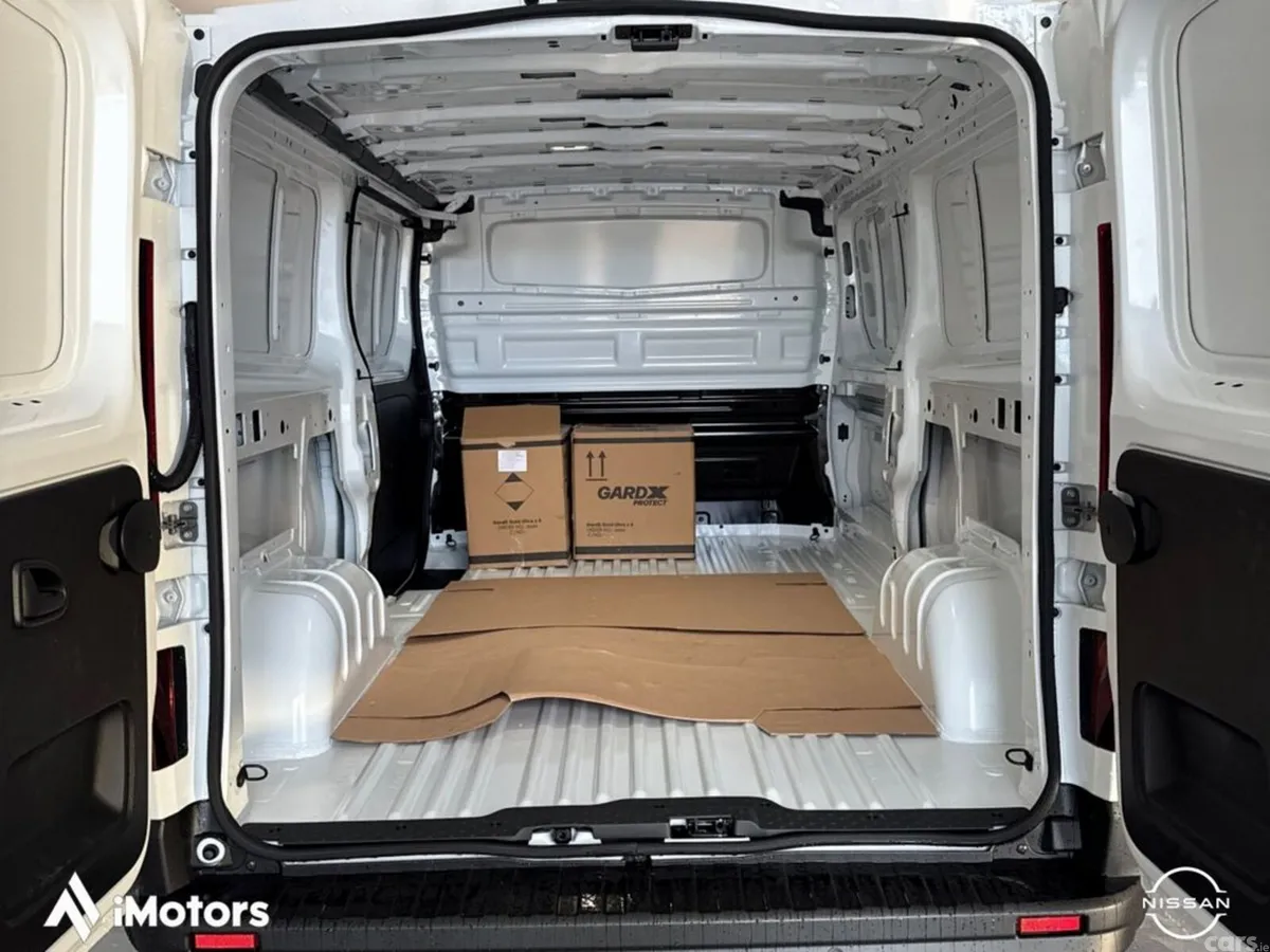 Nissan Primastar Van, Diesel, 2027, White