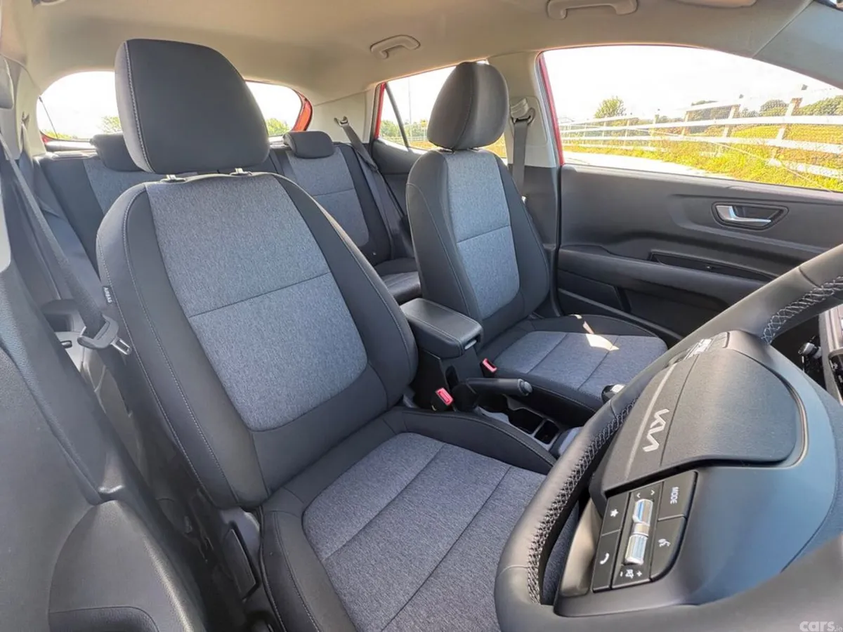 Kia Stonic Hatchback, Petrol, 2027, Red