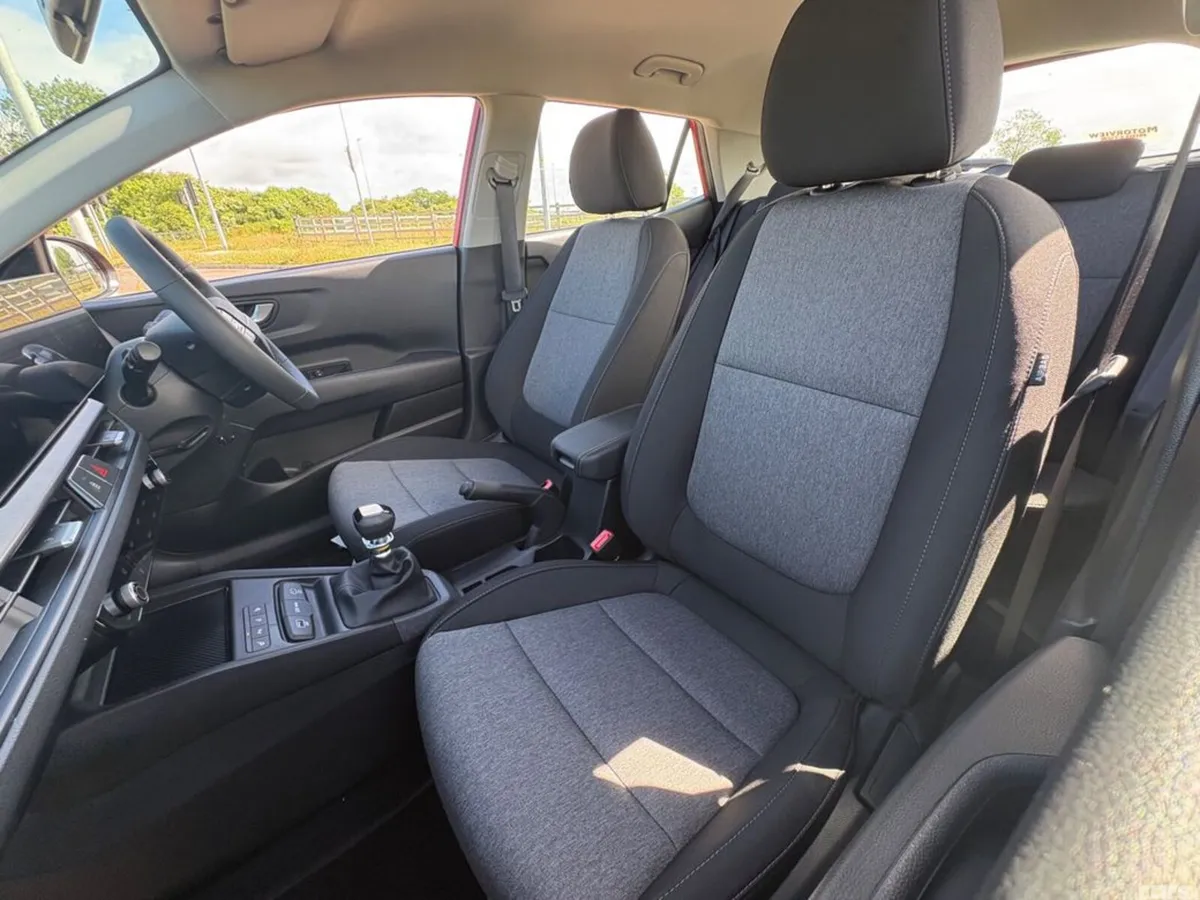 Kia Stonic Hatchback, Petrol, 2027, Red