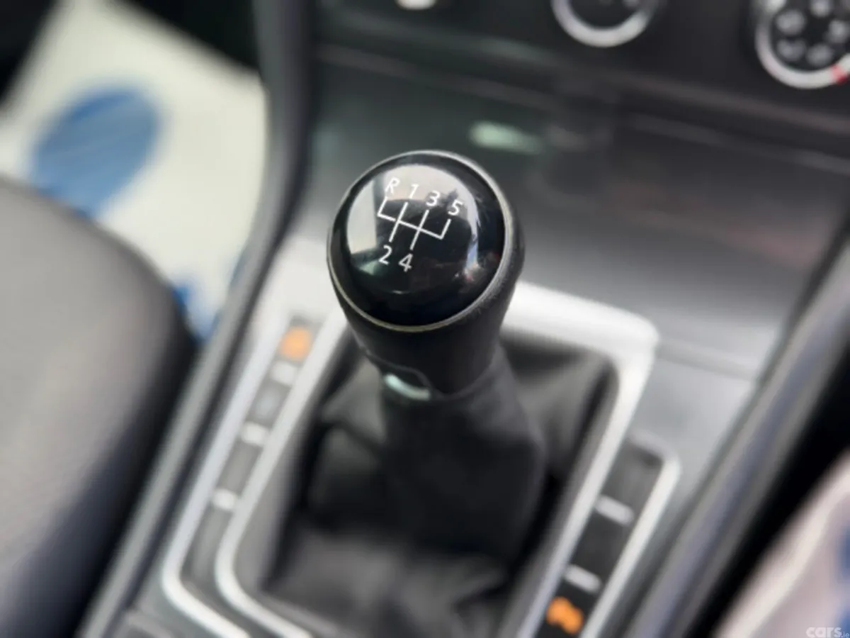 Volkswagen Golf Hatchback, Diesel, 2019, White