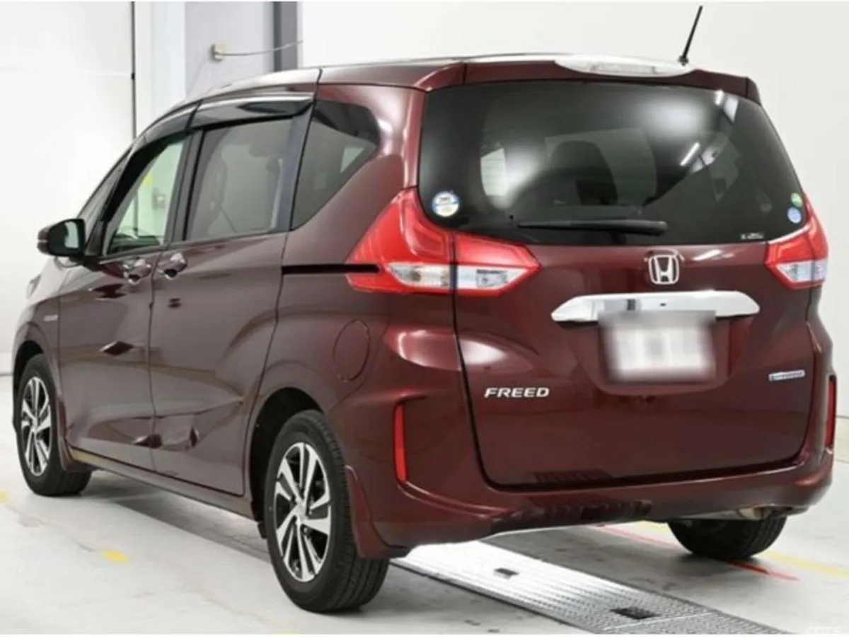 Honda Freed MPV, Petrol Hybrid, 2017, Brown