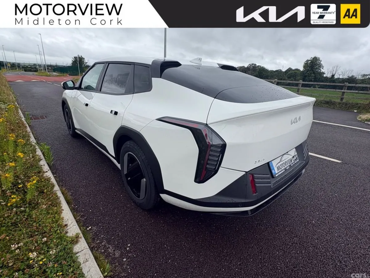 Kia EV4 Hatchback, Electric, 2027, White