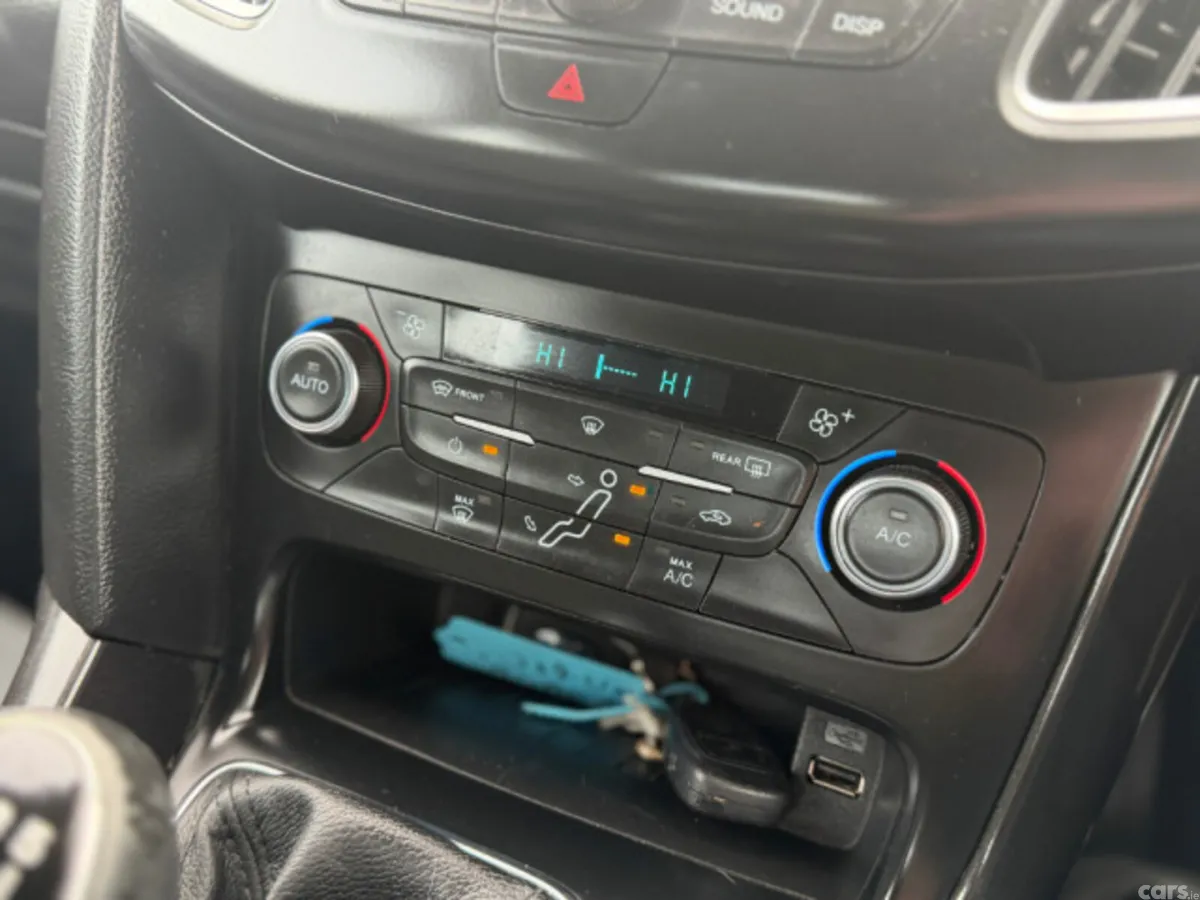 Ford Focus Hatchback, Diesel, 2017, Black