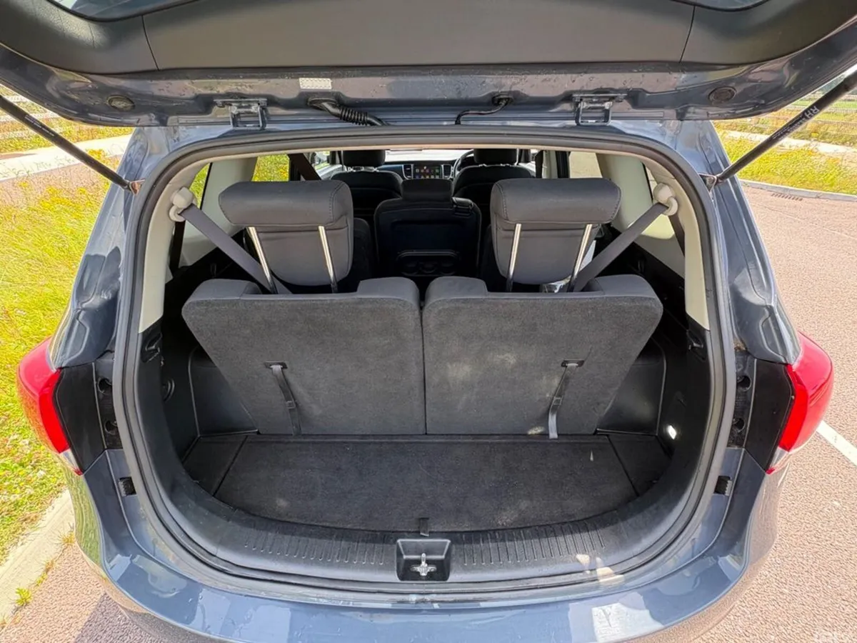 Kia Carens MPV, Diesel, 2016, Blue