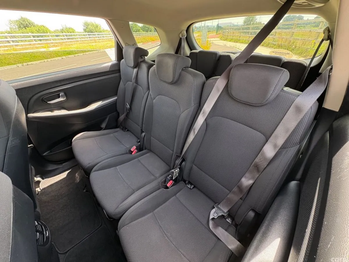 Kia Carens MPV, Diesel, 2016, Blue