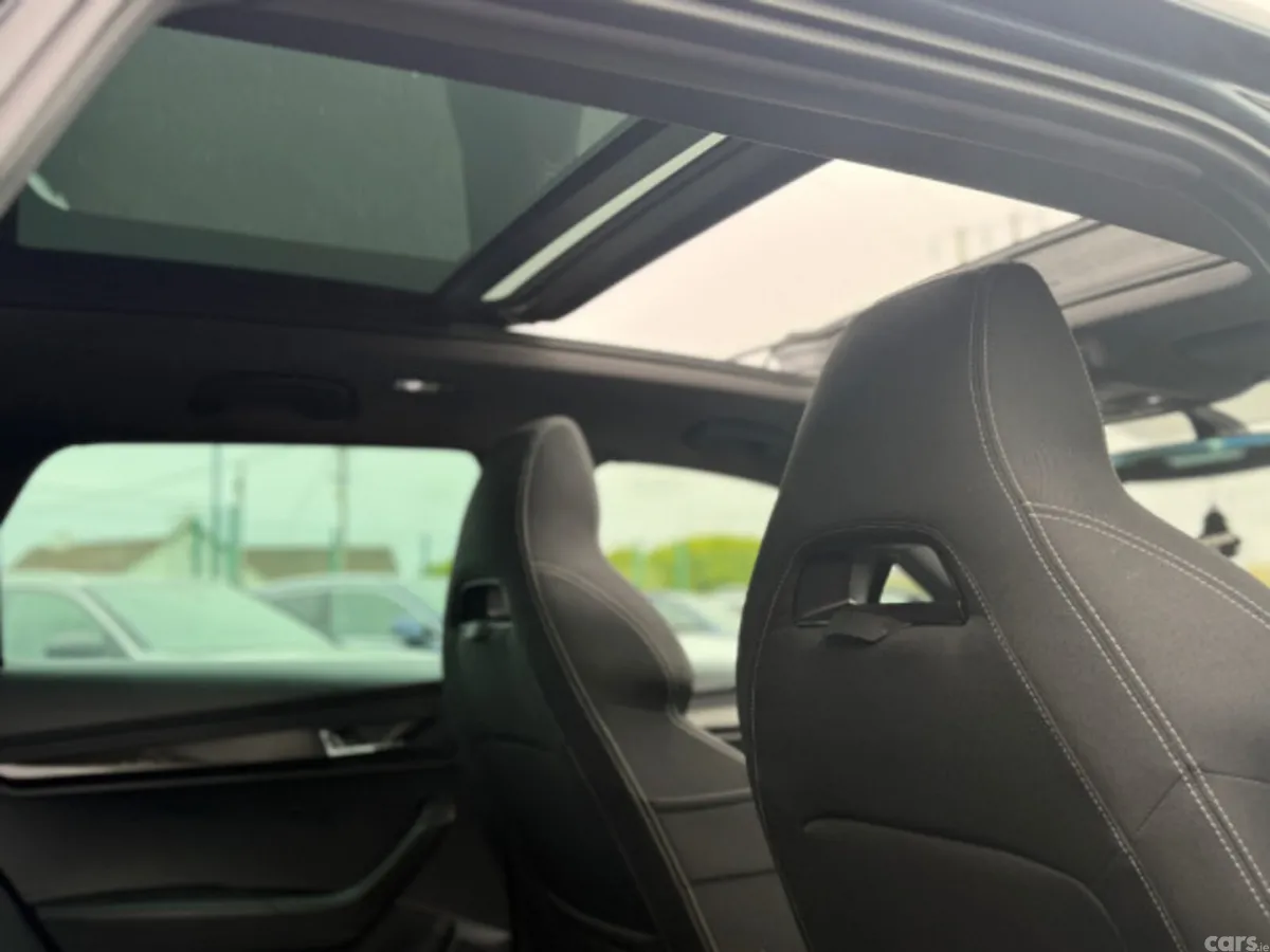 Skoda Karoq Estate, Diesel, 2019, Grey