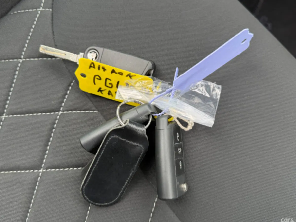 Skoda Karoq Estate, Diesel, 2019, Grey