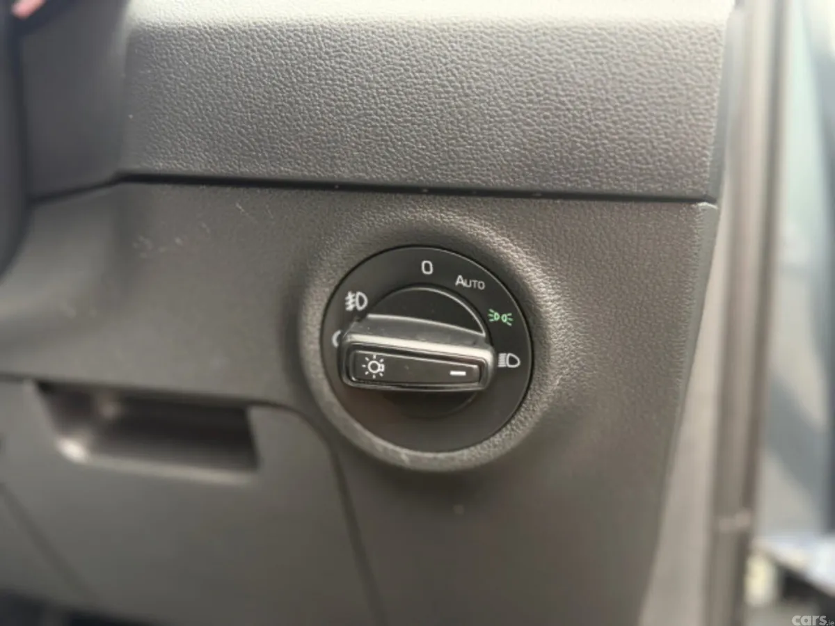 Skoda Karoq Estate, Diesel, 2019, Grey
