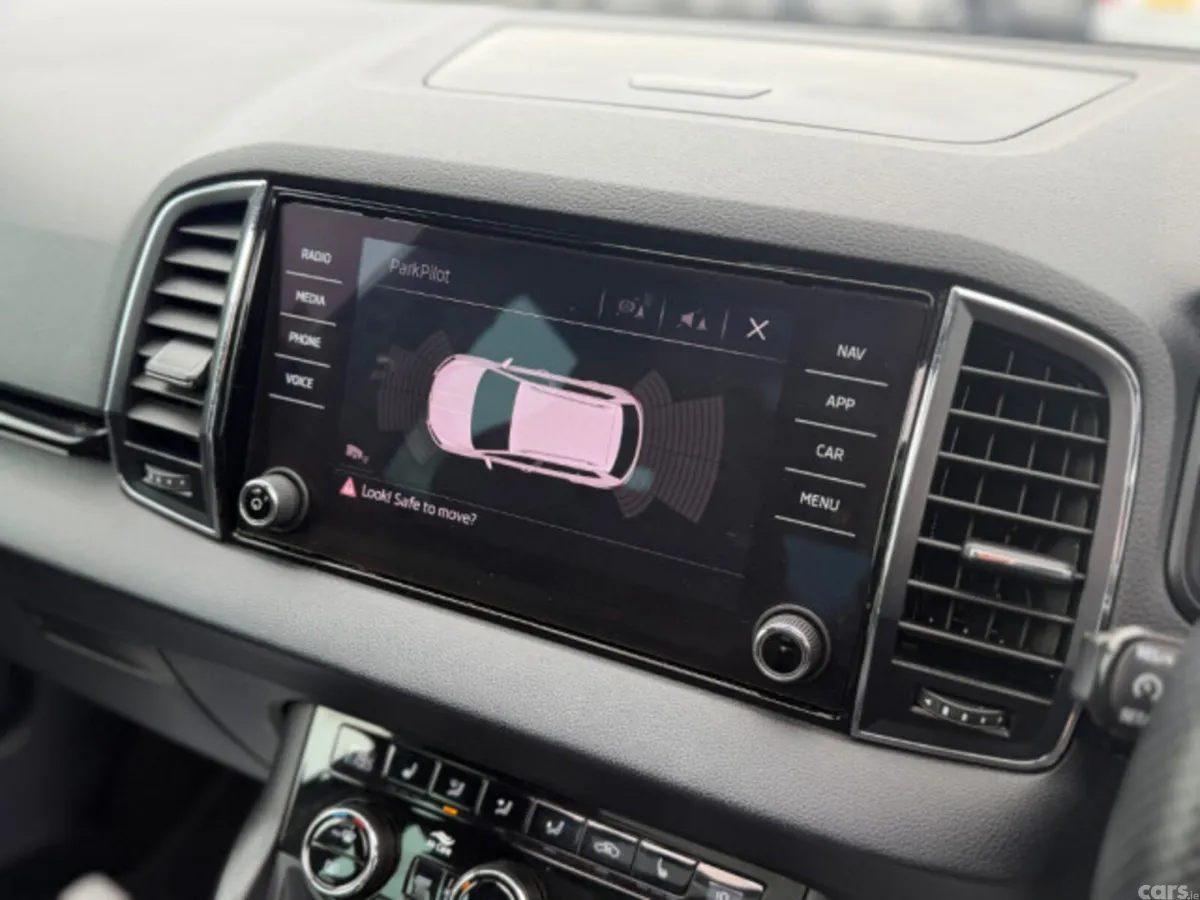 Skoda Karoq Estate, Diesel, 2019, Grey