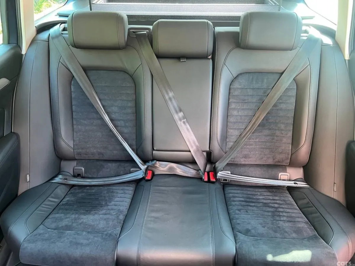 Volkswagen Passat Estate, Diesel, 2018, Blue