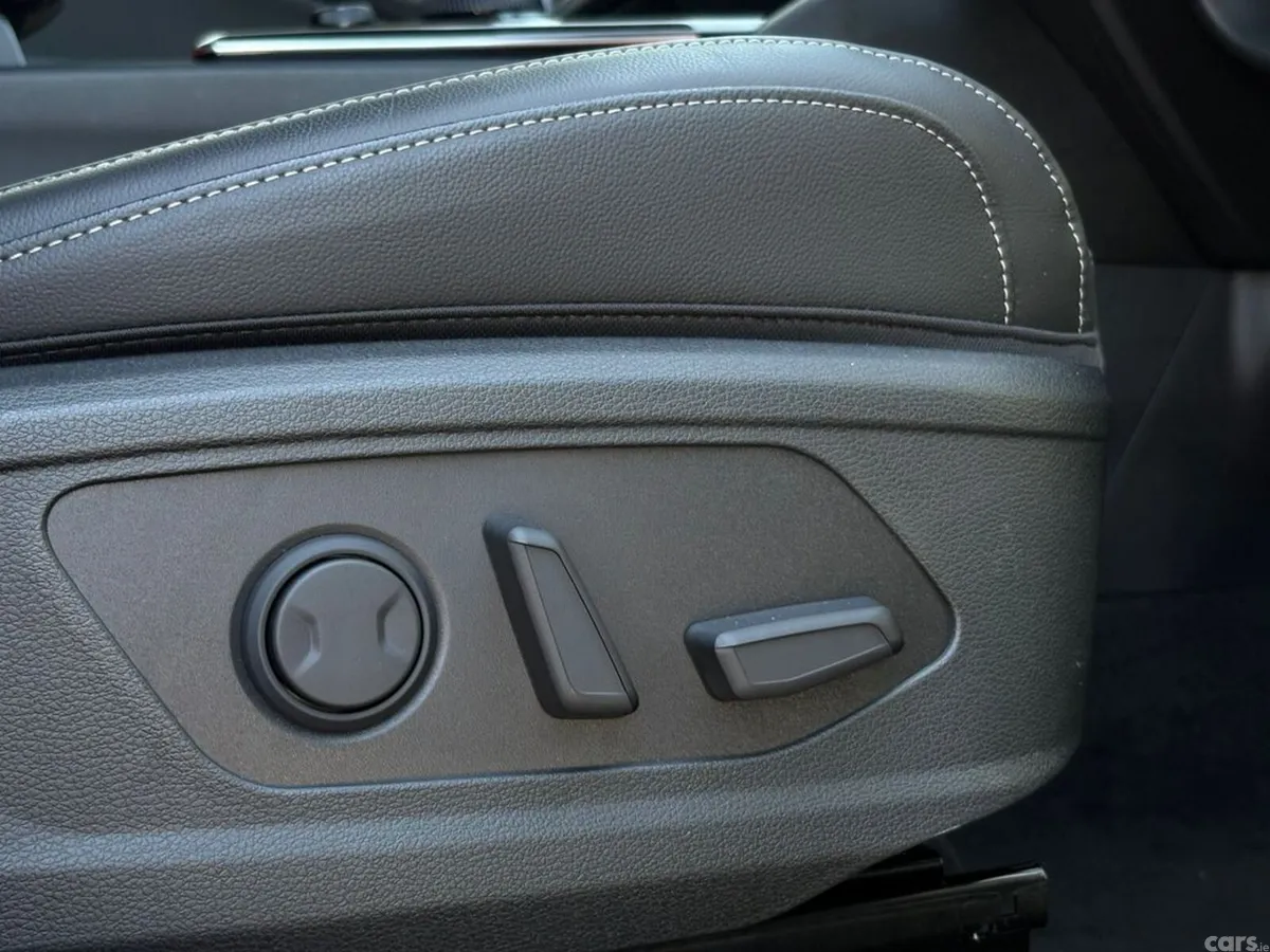 Kia Sportage SUV, Petrol Plug-in Hybrid, 2027, White