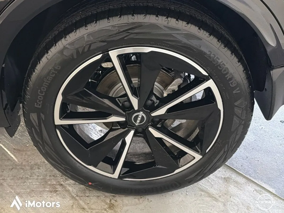 Nissan Qashqai SUV, Petrol Hybrid, 2027, Black