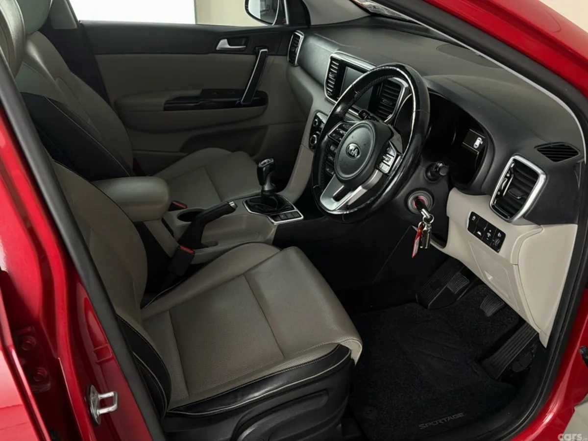 Kia Sportage SUV, Diesel, 2018, Red