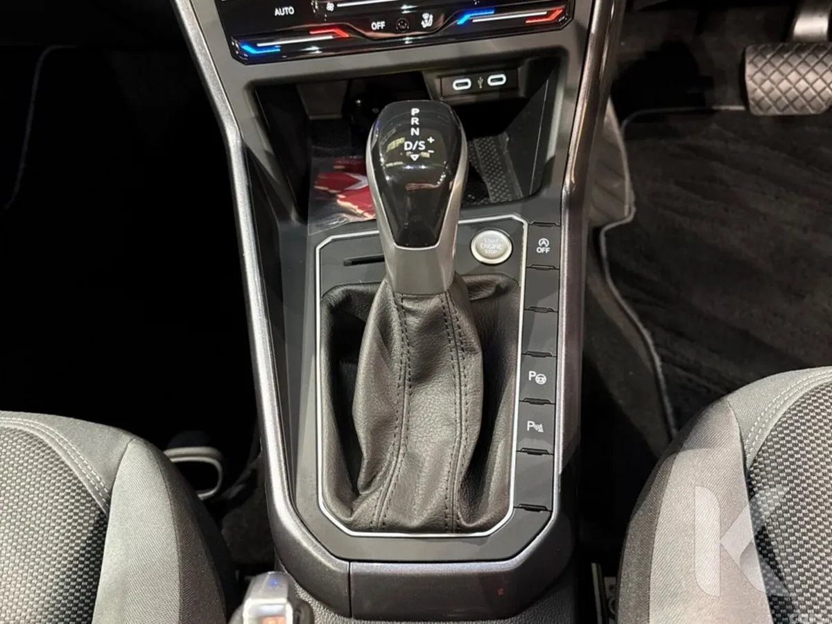 Volkswagen Polo Hatchback, Petrol, 2024, Blue