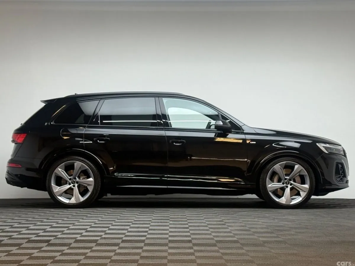 Audi Q7 SUV, Petrol Plug-in Hybrid, 2026, Black