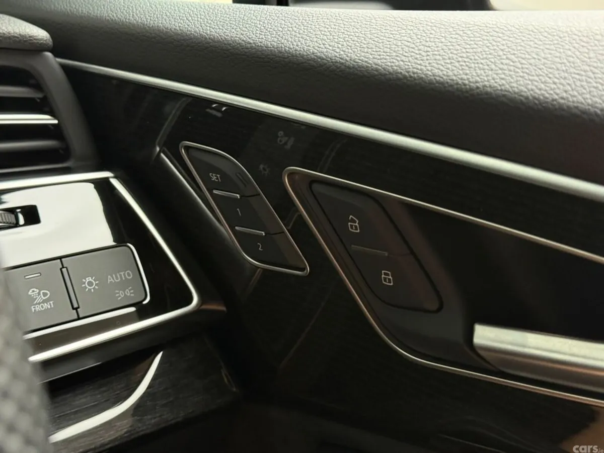 Audi Q7 SUV, Petrol Plug-in Hybrid, 2026, Black