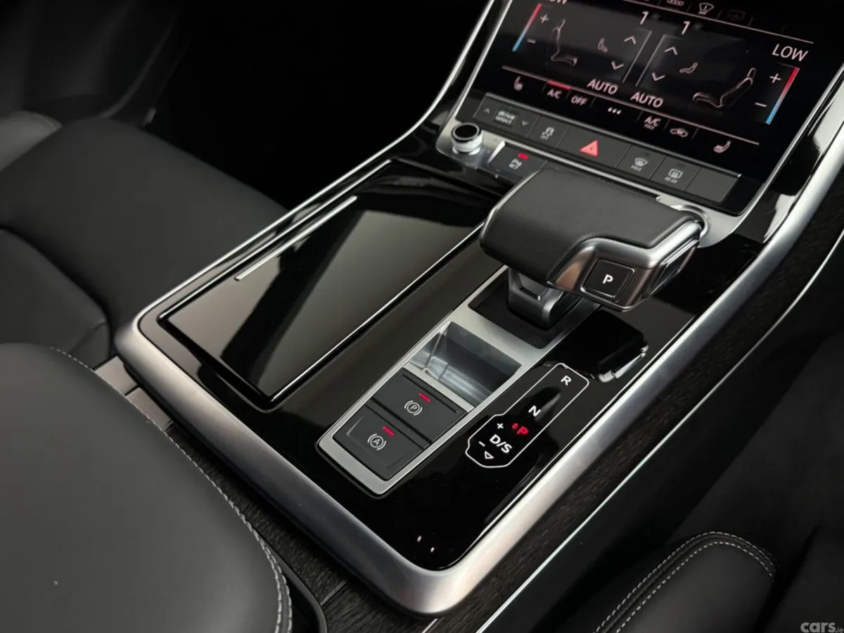 Audi Q7 SUV, Petrol Plug-in Hybrid, 2026, Black