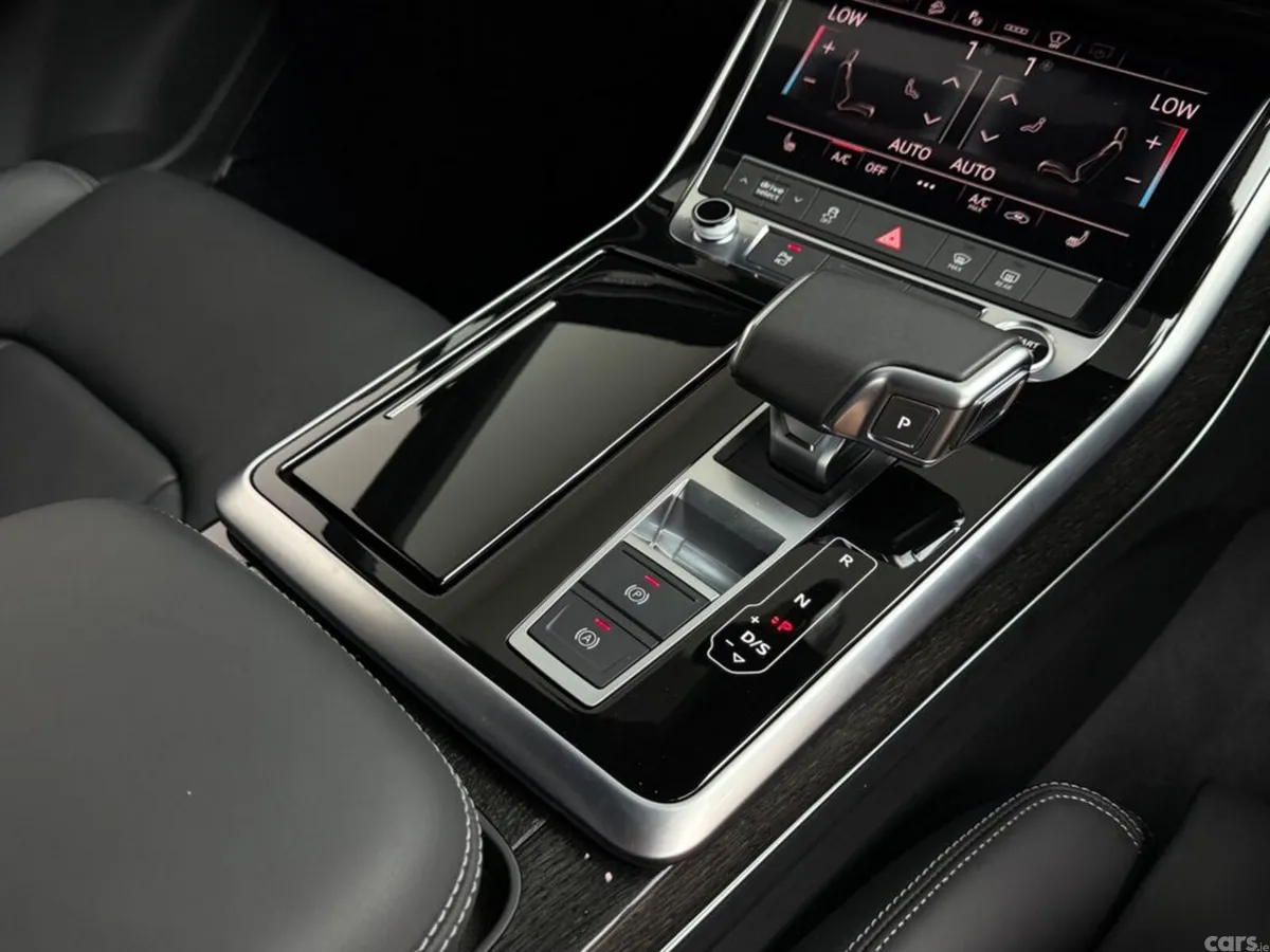 Audi Q7 SUV, Petrol Plug-in Hybrid, 2026, Black