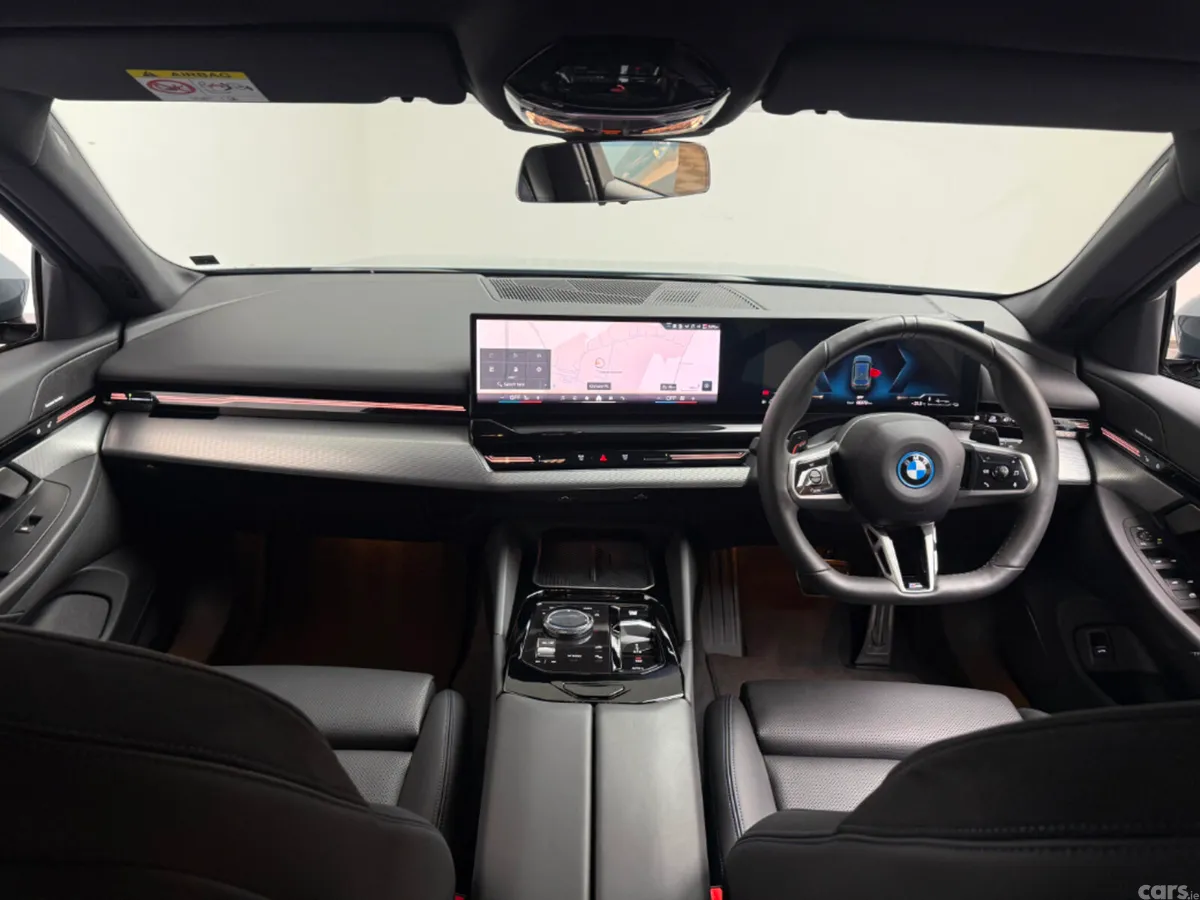 BMW 5-Series Estate, Petrol Plug-in Hybrid, 2025, Green